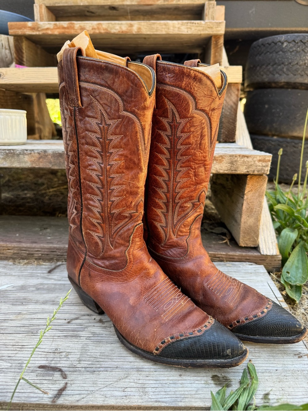 Vintage Tony Lama Brown Leather Western Cowboy Boots with Black Toe - Picture 2 of 9